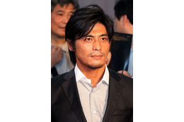 無期限休業・坂口憲二、近況報告 現在はコーヒー焙煎士「一杯の挽きたてのコーヒーに…」 画像