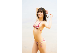 浅川梨奈、デビュー10周年記念写真集で最大露出に挑戦！色気たっぷりの先行カットが公開に 画像