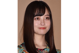 橋本環奈、コロナ療養経て仕事復帰！ジブリ・鈴木敏夫からの愛情あふれる色紙公開 画像