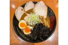 【実食】東京駅で金沢の名店『金澤濃厚中華そば神仙』が奇跡の出店!21日から提供開始 画像