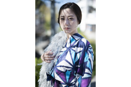 杉本有美、写真展開催決定!最新写真集からカメラマンが珠玉カットを厳選 画像