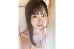 NMB48・隅野和奏、ふっくらバストが目を引くセクシービキニオフショット公開 画像