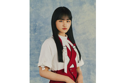 櫻坂46、新制服のソロアーティスト写真が公開に!「みんな絵になる」「早く全身見たい」と反響 画像