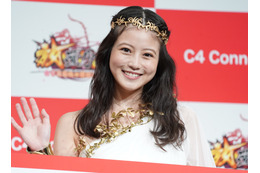 今田美桜、初の“女神”衣装に歓喜「優しく微笑みたくなるような気持ち」 画像