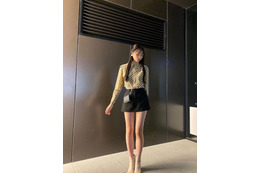 「足長すぎ!」制コレ22・麻生果恩、ミニスカ私服姿で究極の美脚披露 画像