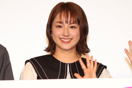 平祐奈、父親とドライブデート報告!「パパお洒落」「素敵なデート」 画像