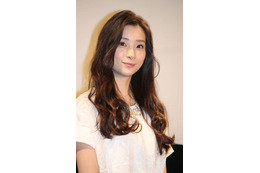 「美尻がたまらん」「スタイル良すぎでしょー!」……足立梨花、写真集発売でセクシーオフショ大量公開! 画像