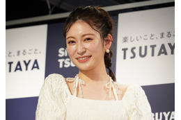 吉田朱里がメイク本出版!NMB48加入後、まわりの可愛さに圧倒されて「どうしよう…」 画像