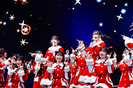 日向坂46が恒例のクリスマスライブで観客魅了！四期生「おもてなし会」＆「4回目のひな誕祭」の開催も発表 画像