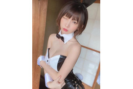 「けしらんウサギ」「エチエチでドキドキ」……えなこ、“卯年”バニー衣装姿にファン興奮! 画像