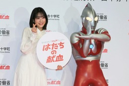 筋肉マニアの髙橋ひかる、ウルトラマンの“肉体美”に悶絶!「ドキドキしました」 画像