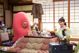 梅沢富美男、川栄李奈と父娘役　明太子コスプレで「明太キュンです」 画像