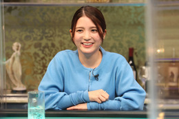 川島海荷、温泉の脱衣所でハプニング!全裸でいたら女の子に話しかけられ…… 画像