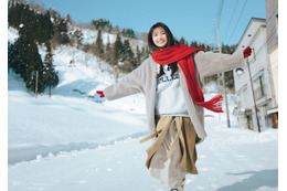 大河出演で飛躍の年!? 注目の乃木坂46・久保史緒里が雪国グラビア&ロングインタビュー 画像