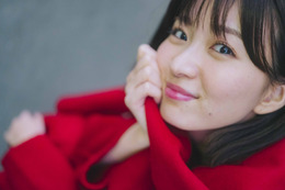 岡崎紗絵、初カレンダーから新たなカット公開!彼女感・大人っぽさ魅せる5枚 画像
