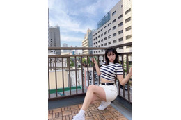 鈴木ふみ奈、さわやかセクシー!ミニスカ×ヘソ出しコーデをSNSで披露 画像
