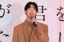 宮沢氷魚、ミドルネームが芸人みたい? 弟の意外な職業も明かす 画像
