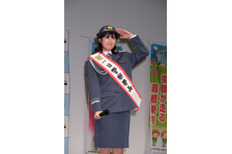 井頭愛海、玉川警察署の一日警察署長に!「警察官役もいつかやってみたいです」 画像