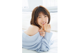 元乃木坂46・樋口日奈、セクシーにチラリ肩見せ!撮り下ろしグラビア5P 画像