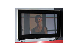 【Display 2005】SED、液晶やプラズマとの比較デモでSEDテレビをアピール　入場待ちの大行列 画像