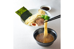 一風堂、夏の風物詩「太つけ麺」今年も!味変アイテム「特製黒香油」も新登場 画像