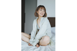 声優・大橋彩香、29歳誕生日に1st写真集発売決定!「最初で最後」の水着姿も披露 画像
