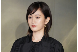 久々の“あつみな”に乱入！？クロちゃんの熱狂的推し活に前田敦子「無の境地」 画像