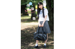 櫻坂46・的野美青、『週チャン』表紙初登場!グラビアの透明感&清純度MAX 画像