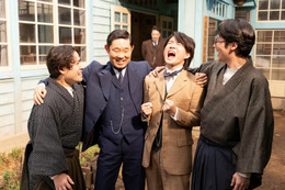 万太郎と大窪が共同研究開始!その成果がついに!?明日の『らんまん』第74話 画像