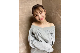 NMB48・新澤菜央、オフショルミニワンピのあざとコーデに「何から何まで可愛すぎ」の声 画像