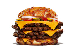 総重量約500g!バーガーキング、超大型チーズバーガー「クラウン ザ・ワンパウンダー」数量限定新発売 画像