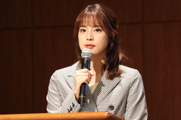 久代萌美アナのレア制服姿に「やばっ!」「めちゃくちゃ可愛い」と絶賛の声 画像