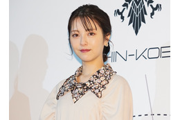 浜辺美波、神木隆之介の第一印象は「人間らしくない方」 画像