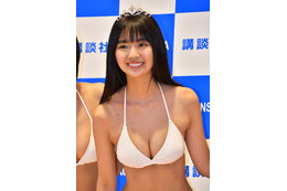 豊田ルナ、グラビアオフショ動画!古民家や海辺で美ボディ水着 画像