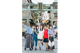 テーマは女子旅！『B.L.T.』12月号に日向坂46の佐々木久美、佐々木美玲、金村美玖、小坂菜緒、上村ひなのが登場 画像