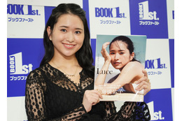 朝ドラ「エール」で注目の小南満佑子、水着&ランジェリー姿で抜群のプロポーションを披露! 画像