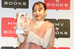 関根優那、20代最後のカレンダー発売！「お気に入りは泡風呂ショット」 画像