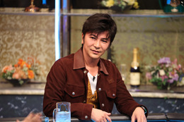 “パパデビュー”したと語る武田真治、松本人志のトークに突如大号泣!? 画像