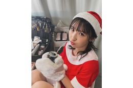 伊藤愛真、サンタコスの写真と動画公開!ファン「うちに来て」と歓喜 画像
