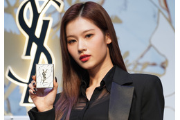 TWICE・SANA、ブラックのパンツスタイルで登場!クリスマスは「キャリーの整理整頓」 画像