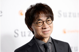 LE SSERAFIM&新海誠監督が初対面!「夢のような時間を過ごさせて頂きました」ファンもコラボに期待 画像