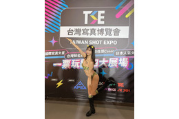 鈴木ふみ奈、台湾でセクシーなラムちゃんコスプレ 画像