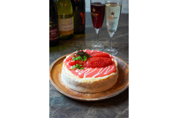 中目黒Meat&Cheese Forne、衝撃のボリュームグルメ「一枚麺の明太子パスタシカゴピザ」期間限定で特別価格に 画像