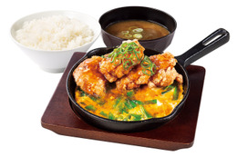 スタミナ満点!からやまが期間限定「にんにくニラ玉定食」販売 画像