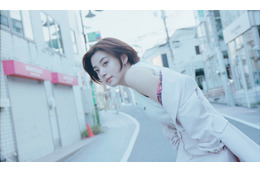 ELAIZA、人気DJプロデュースで小田和正の名曲『ラブ・ストーリーは突然に』をカバー! 画像