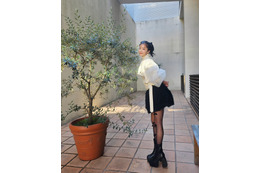 休井美郷、自信作のライダースコーデで美スタイル「凄く綺麗…」「脚ながーい！」 画像