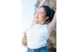 佐久間みなみ1stフォトブック先行カット公開 先輩・内田恭子とツーショット 画像