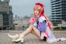 たおやかさと天然っぽさが同居するラクスが可愛い!美脚スラリな立ち姿も映える美女レイヤー・ななぴんく 画像