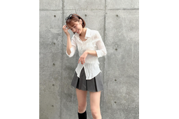 「かわいすぎ」神部美咲の私服ミニスカ&美脚ショットをファン絶賛 画像