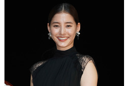 新木優子、谷まりあとのペアルックSHOTが最強すぎ！「美の暴力」「可愛すぎて訳分からん」